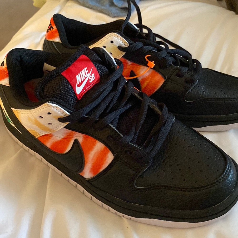 Nike SB Dunk Low Pre-Owned Mens Size 7 no box